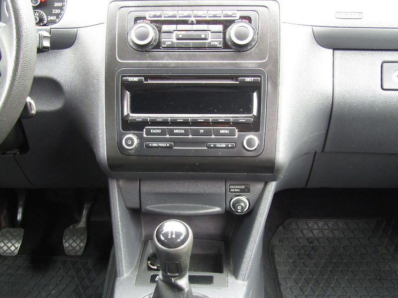 Volkswagen Caddy (2013) 1.6 TDI 75kW  7 MÍST - fotka 17 z 37