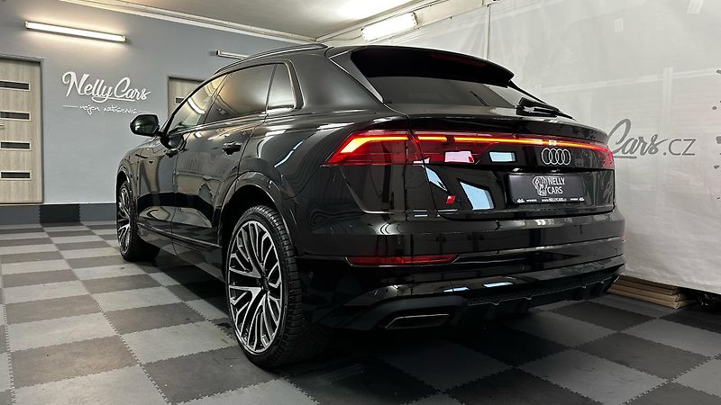 Audi Q8 (2025) S LINE / ZÁRUKA / TOP STAV - fotka 4 z 44