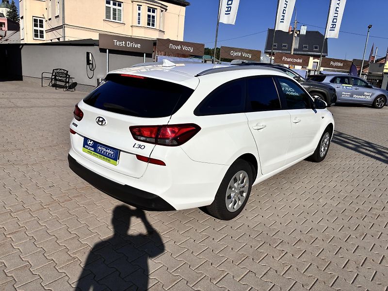 Hyundai i30 WG 1.0T-GDi 88kW,1.MAJITEL,ČR  - fotka 7 z 25