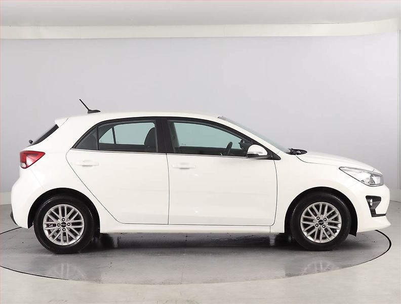 Kia Rio (2023) Exclusive 1.2 DPI, ČR,1.maj - fotka 6 z 21