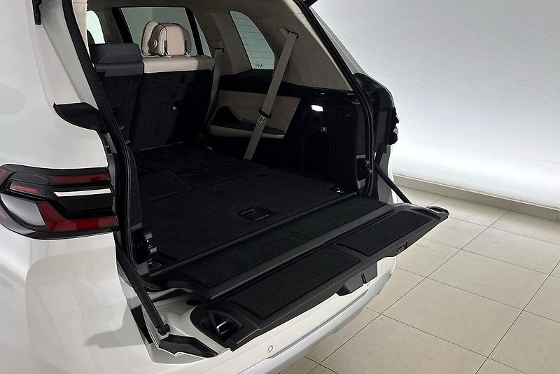 BMW X7 xDrive40d - fotka 12 z 27