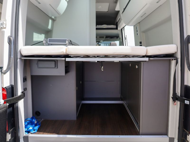 Volkswagen Grand California 600 - 3880kg - fotka 39 z 48