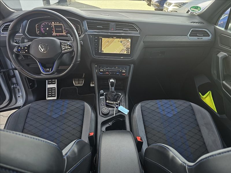 Volkswagen Tiguan 2,0 TSi 235KW D7 R DPH NAVI - fotka 24 z 44