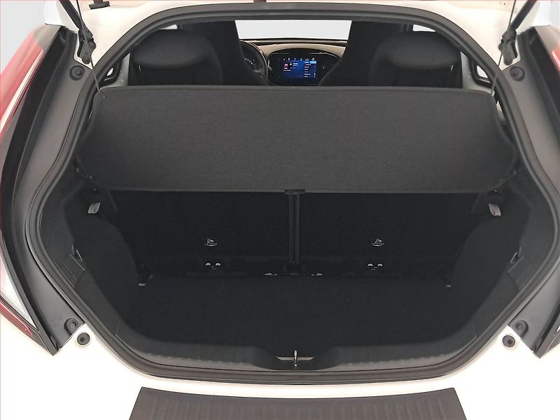 Toyota Aygo (2025) 1.0, Automat, Serv.kniha - fotka 14 z 17