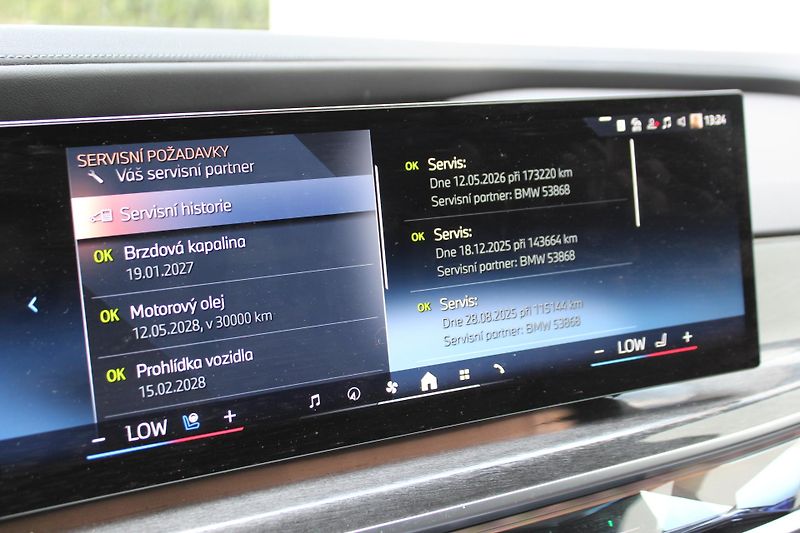 BMW Řada 7 740d xDrive, 220kW, CZ - fotka 21 z 28