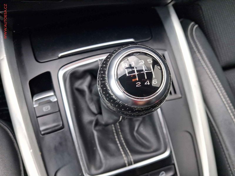 Audi Q5 (2014) 2.0TDI Quattro, S-line - fotka 12 z 16