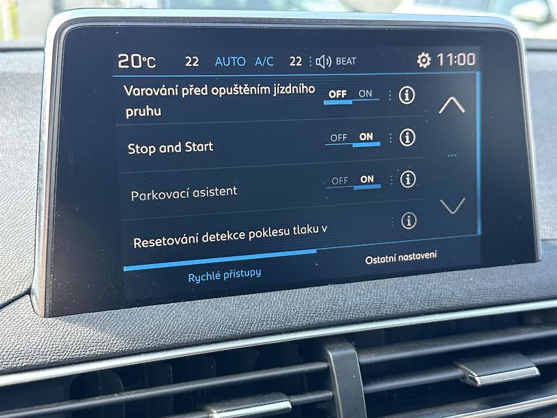 Peugeot 5008 (2017) 2.0 TDI - fotka 22 z 31