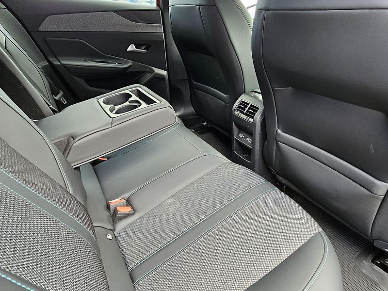 Peugeot 308 (2022) SW 1.2 PT 130 ALLURE MAN6 - fotka 11 z 25