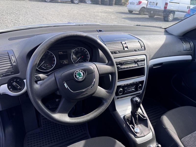 Škoda Octavia II 1.6 TDI,2009,1.Majitel,ČR - fotka 10 z 18