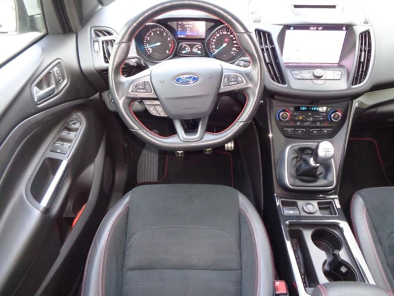 Ford Kuga 1.5 EcoBoost  ST Line  110 kW - fotka 5 z 28