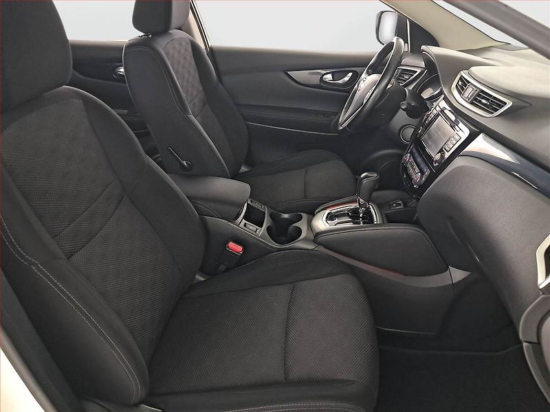 Nissan Qashqai (2017) 1.2 DIG-T, Automat, Navi - fotka 9 z 21