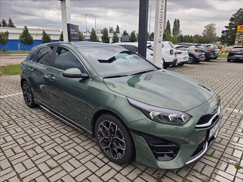 Kia Ceed 1,5 T-GDI 7DCT automat  GT-Lin - fotka 8 z 25