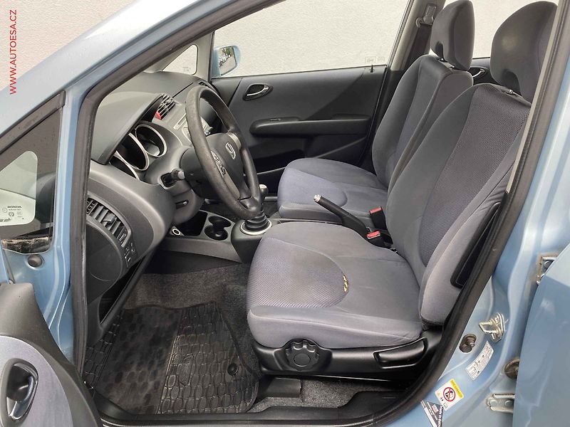 Honda Jazz (2007) 1.3i, ČR, Klima - fotka 9 z 16