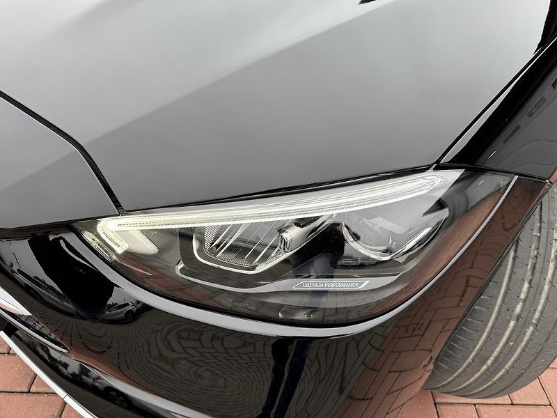 Mercedes-Benz Třídy C (2022) 220d AMG Ad.LED Navi Kamera - fotka 37 z 50