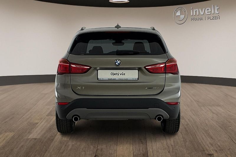 BMW X1 xDrive18d - fotka 4 z 23