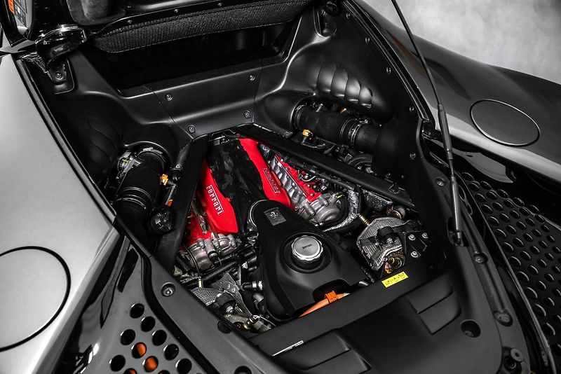 Ferrari SF90 - fotka 14 z 32