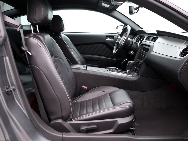 Ford Mustang 3.7 V6 227kW Aut Xenon Klima - fotka 11 z 27