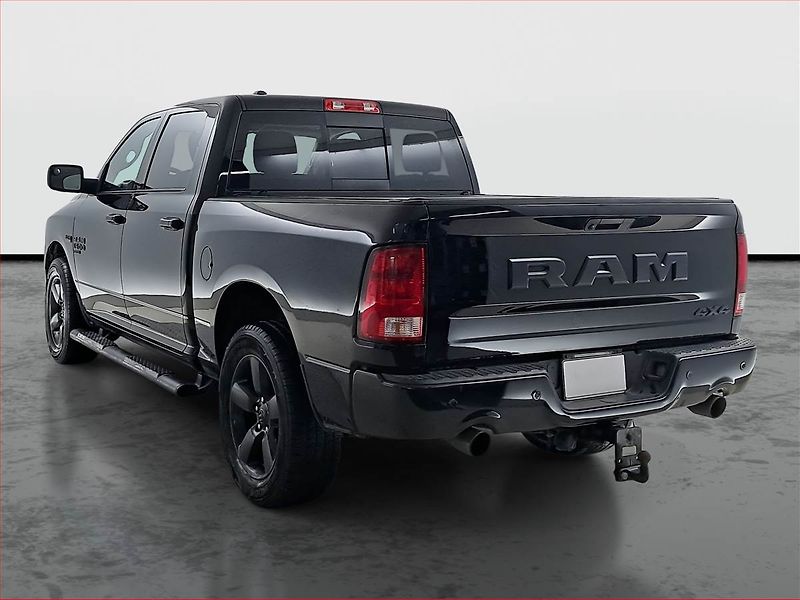 RAM 1500 (2022) 5.7 V8 Hemi - fotka 4 z 18
