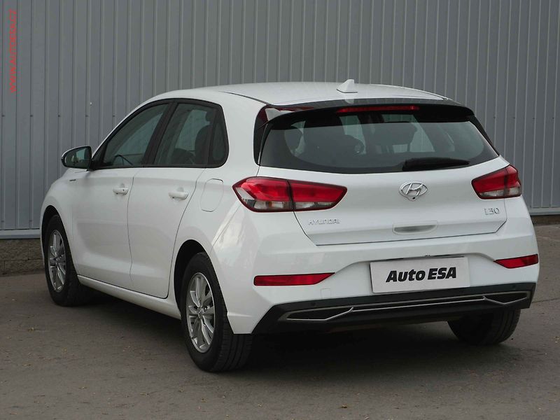 Hyundai i30 (2020) 1.5DPi, ČR, Comfort - fotka 6 z 20