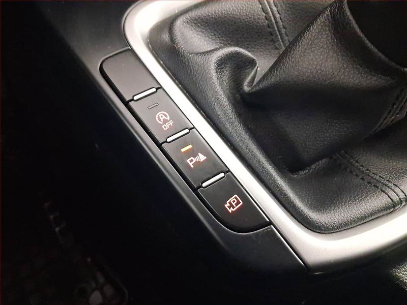 Kia Ceed (2022) 1.5 T-GDI, ČR,1.maj - fotka 19 z 20