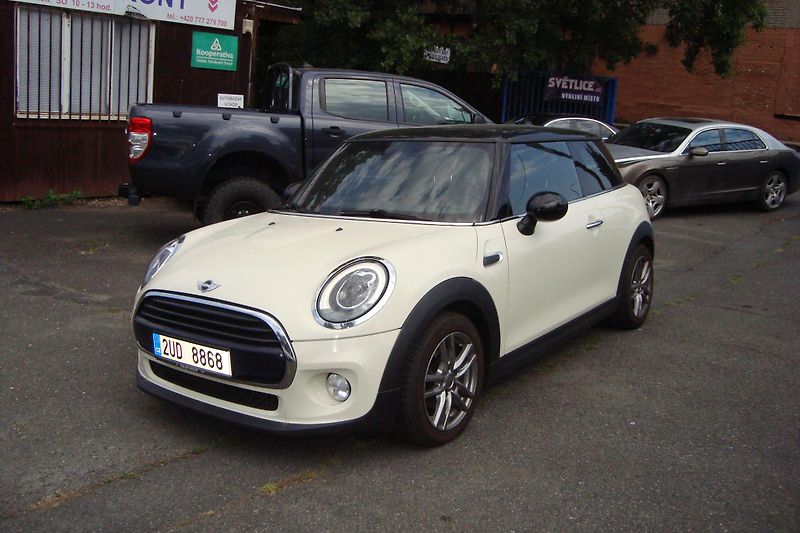 Mini Cooper (2017) 1.5 D, AUTOMAT - fotka 3 z 66