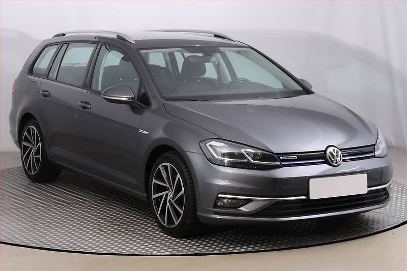 Volkswagen Golf (2019) 1.5 TSI, Kůže, Tempomat - fotografie inzerátu