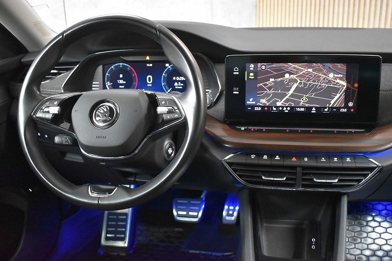 Škoda Octavia 2.0 TDI SCOUT REZERVACE - fotka 9 z 46