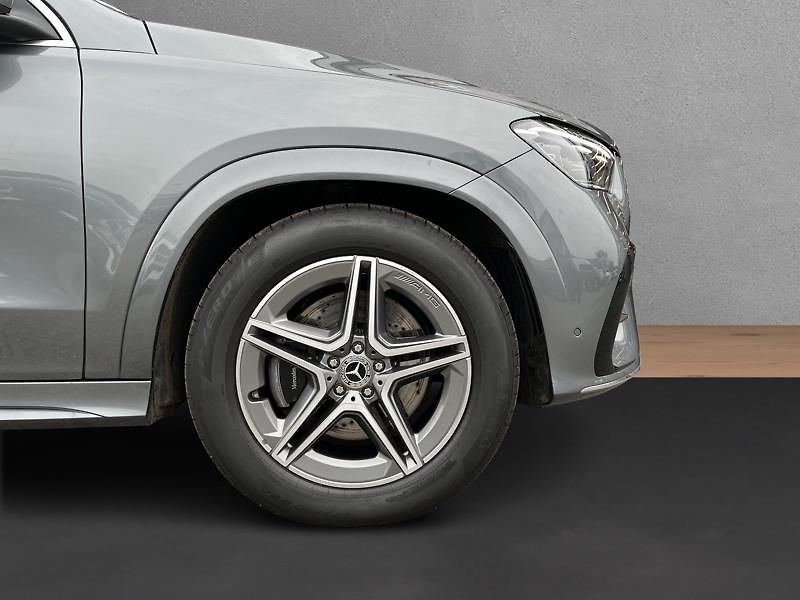 Mercedes-Benz GLE 300d 4MATIC AMG Line Airmatic - fotka 9 z 21