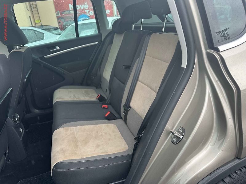 Volkswagen Tiguan (2013) 2.0 TDi, Sport&Style, panor - fotka 10 z 18