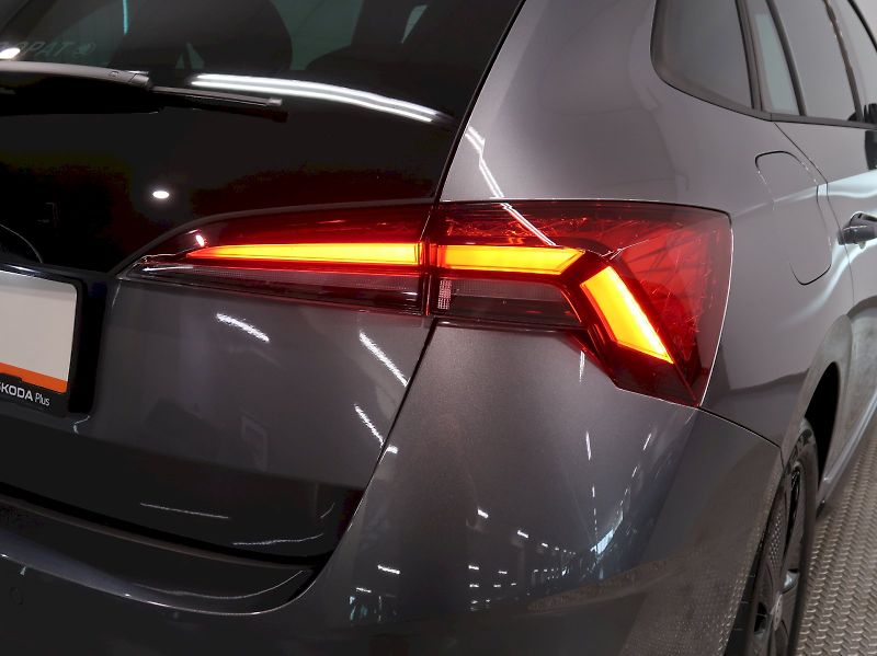 Škoda Scala (2025) MONTE CARLO 1.5TSI 110KW DSG Z - fotka 11 z 40