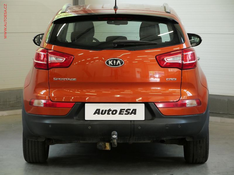 Kia Sportage (2011) 2.0 CRDi 4x4, ČR, AC, TZ - fotka 5 z 22