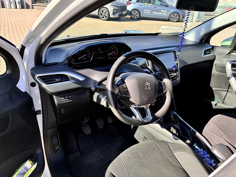 Peugeot 2008 - fotka 5 z 14