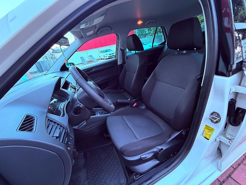 Škoda Fabia 1.0 MPi Ambition - fotka 13 z 24
