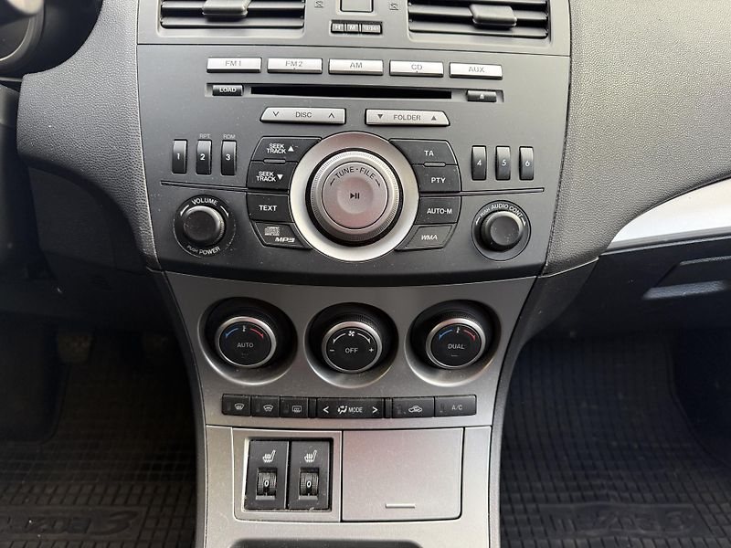 Mazda 3 2.0 Exclusive-Line - fotka 26 z 33