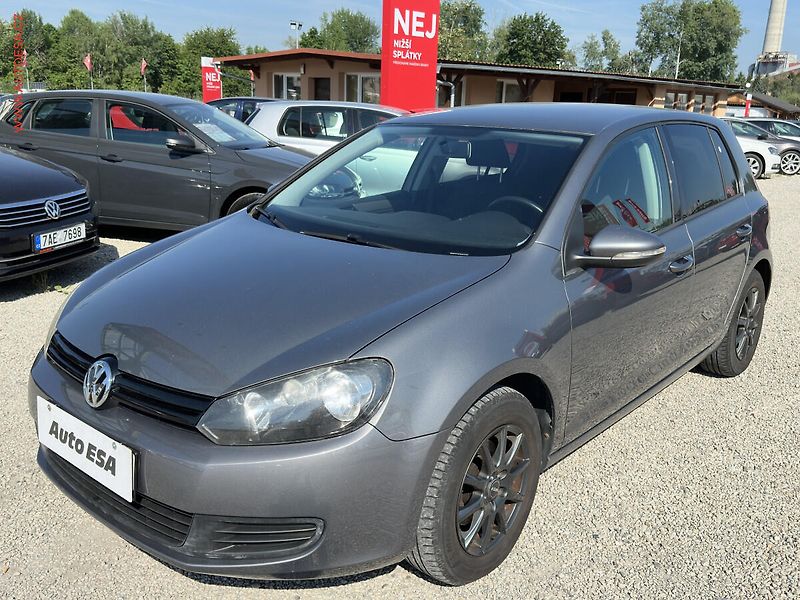 Volkswagen Golf (2010) 1.4i, ČR, AC, TZ - fotka 3 z 16