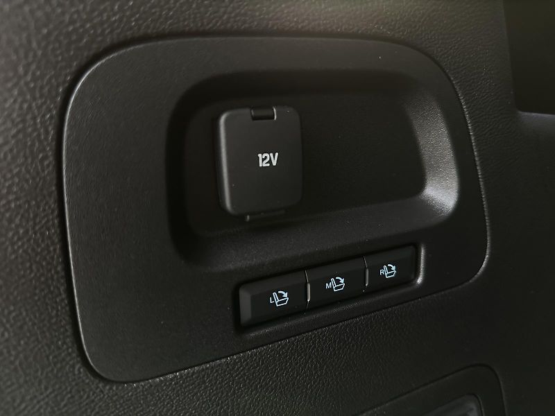 Ford S-MAX 2.0TDCi 150PS AUTOMAT NAVI VÝH - fotka 41 z 46