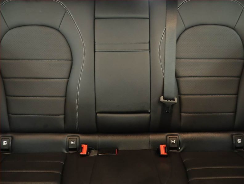 Mercedes-Benz EQC (2021) 400 4MATIC, SoH 97% - fotka 10 z 21
