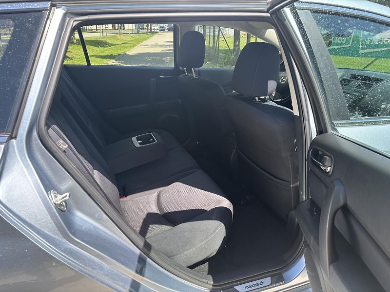 Mazda 6 2.0 Active - fotka 21 z 30
