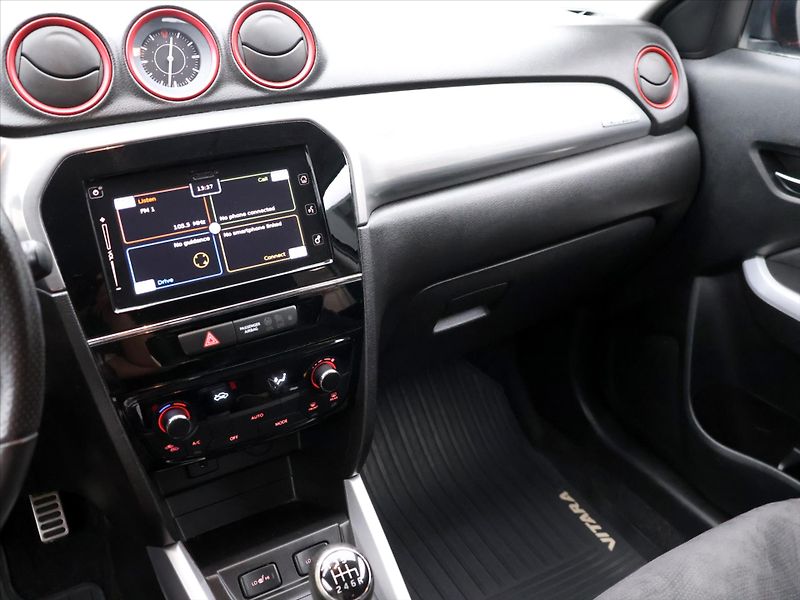 Suzuki Vitara 1.4 BJet AllGrip 103kW 1.Maj - fotka 22 z 36