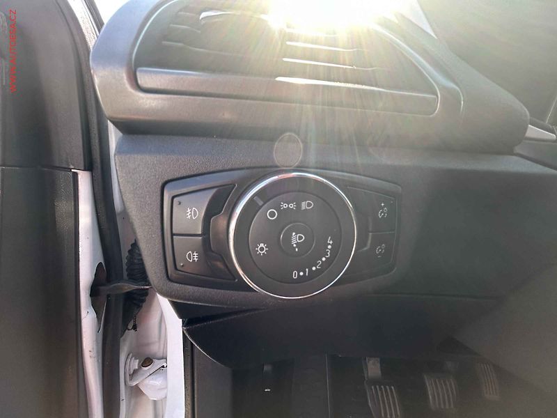 Ford Mondeo (2015) 1.5 TDCi, 2.maj,ČR, AC, navi - fotka 13 z 17