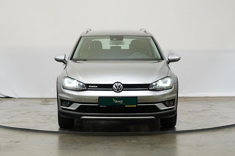 Volkswagen Golf - fotka 4 z 27