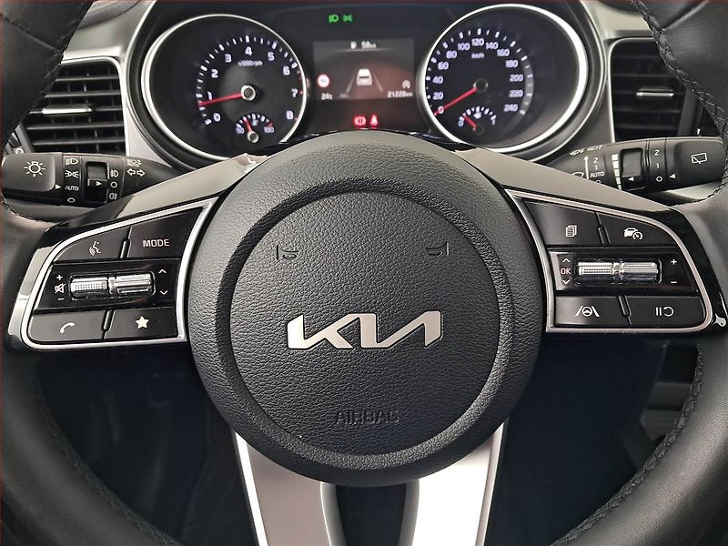Kia Ceed (2025) 1.5 T-GDI - fotka 18 z 19