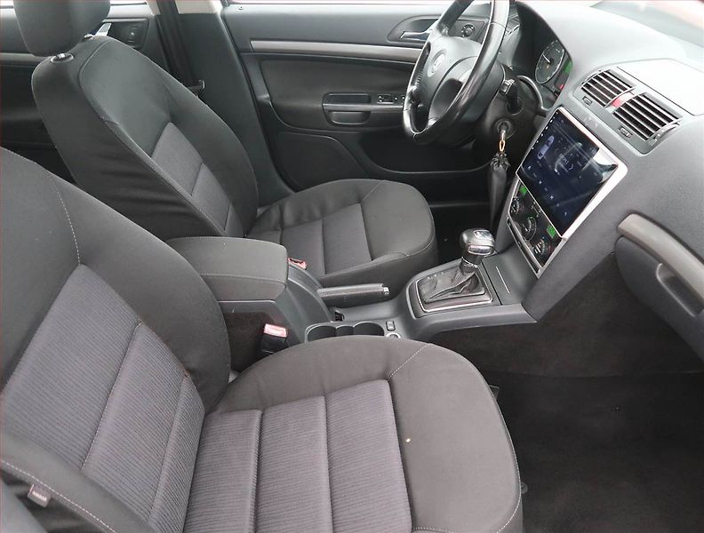 Škoda Octavia (2007) Ambiente 2.0 TDI, Automat - fotka 9 z 14