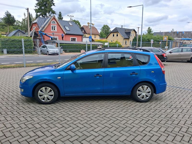 Hyundai i30 (2009) 1,4i  LPG  KLIMA  2x KOLA  - fotka 4 z 33