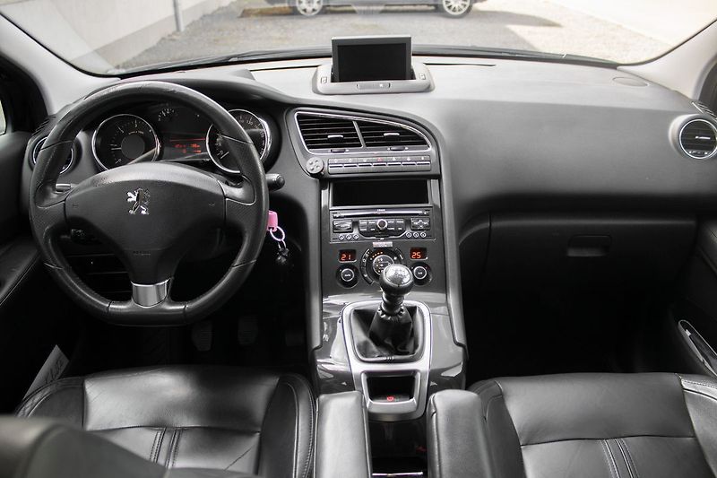 Peugeot 5008 - fotka 24 z 28