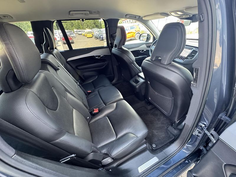 Volvo XC90 B5 (nafta) AWD PLUS DARK - fotka 24 z 51