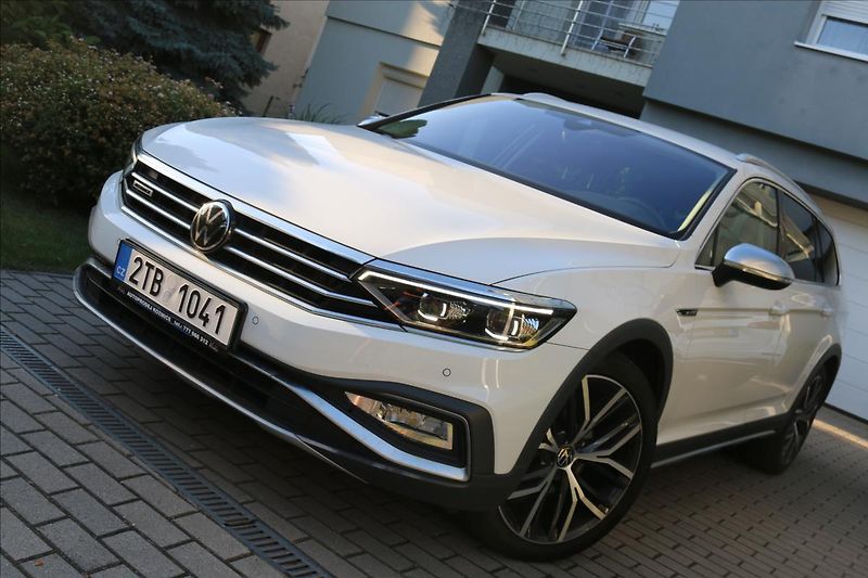 Volkswagen Passat 2,0 ALLTRACK, ČR, 4Motion,DSG - fotka 1 z 75