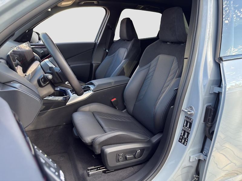 BMW X3 xDrive20d - fotka 7 z 23