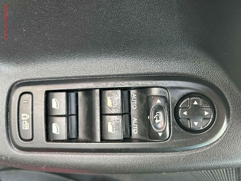 Citroën C3 (2011) 1.4i - fotka 11 z 14