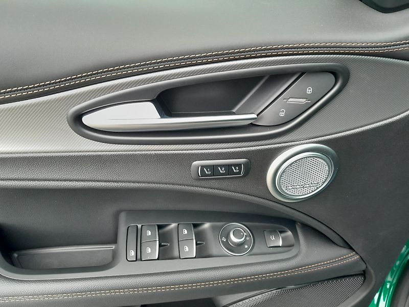 Alfa Romeo Stelvio (2026) Intensa  4x4 2,0 280PS - fotka 20 z 37